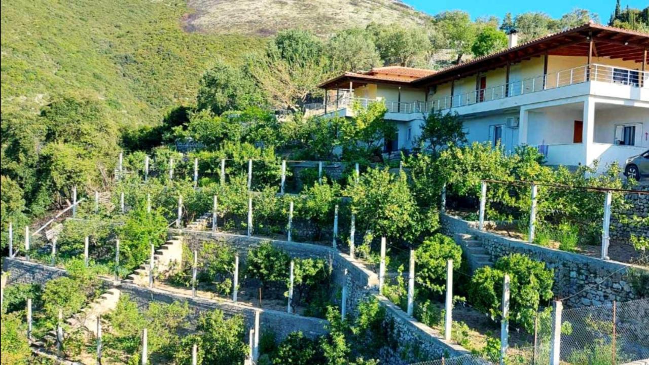 Philoxenia Guest House Himare Buitenkant foto