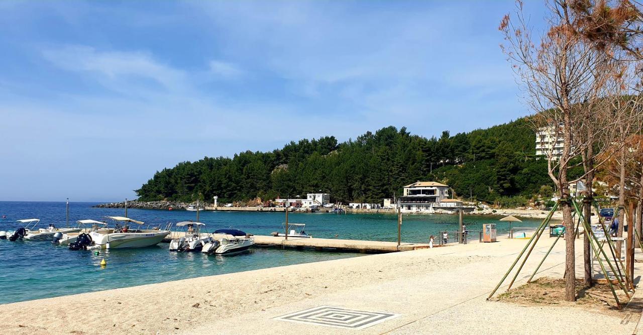 Philoxenia Guest House Himare Buitenkant foto