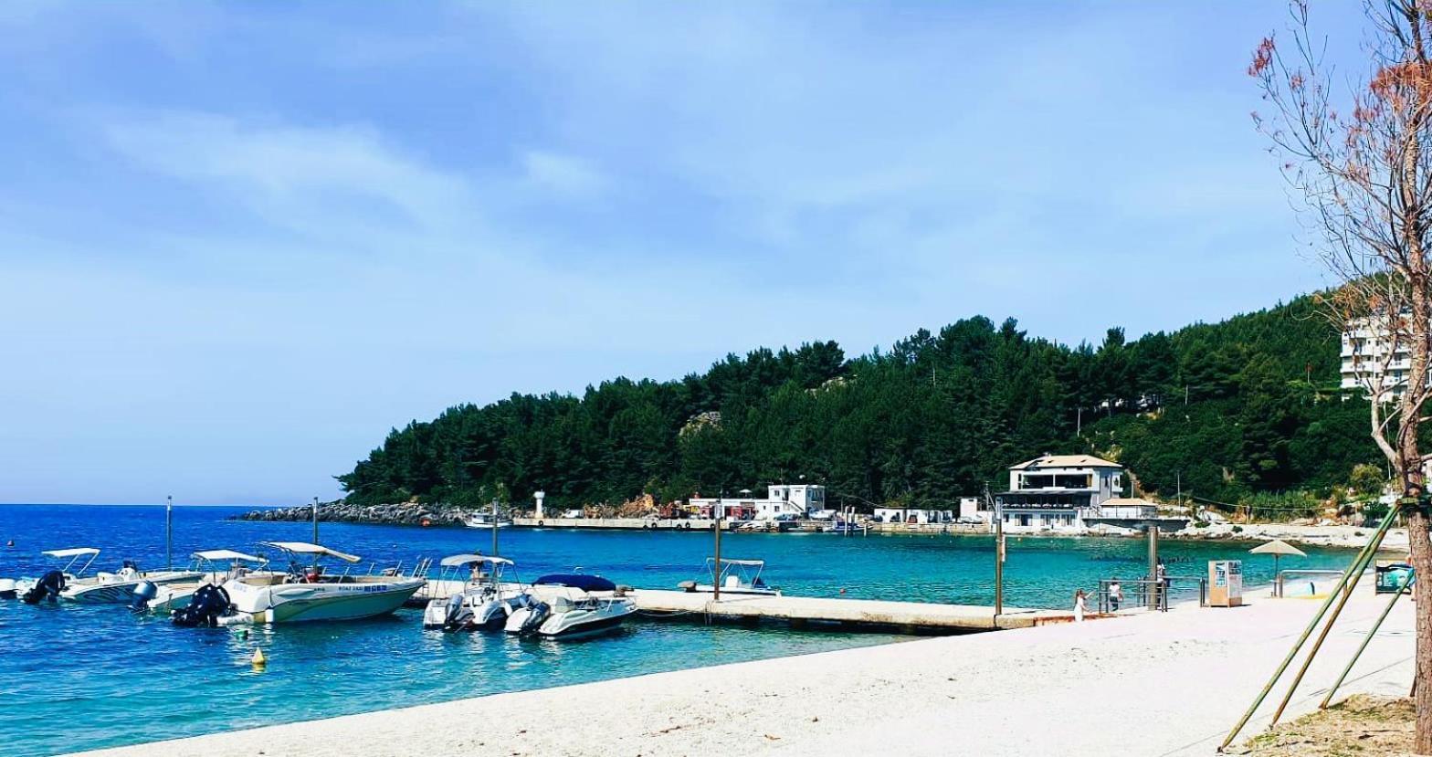 Philoxenia Guest House Himare Buitenkant foto