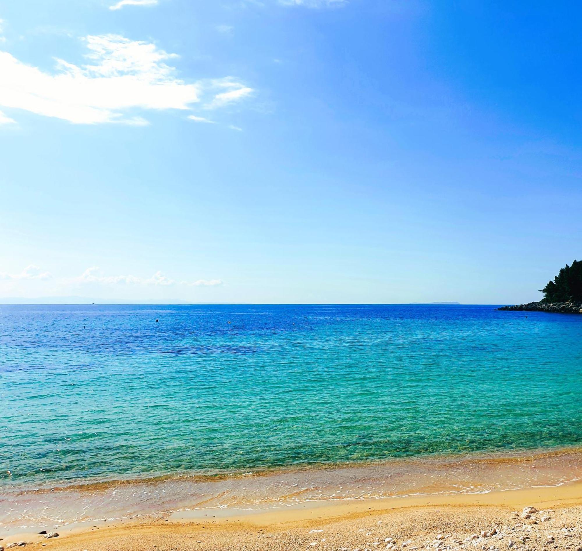 Philoxenia Guest House Himare Buitenkant foto