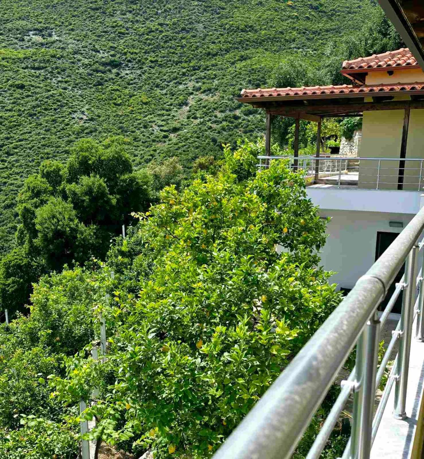 Philoxenia Guest House Himare Buitenkant foto