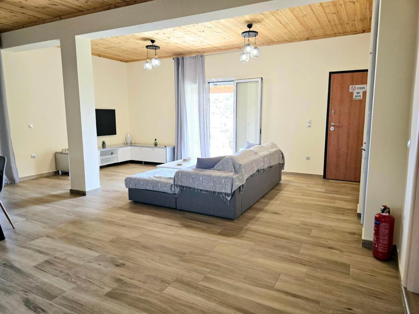 Philoxenia Guest House Himare Buitenkant foto