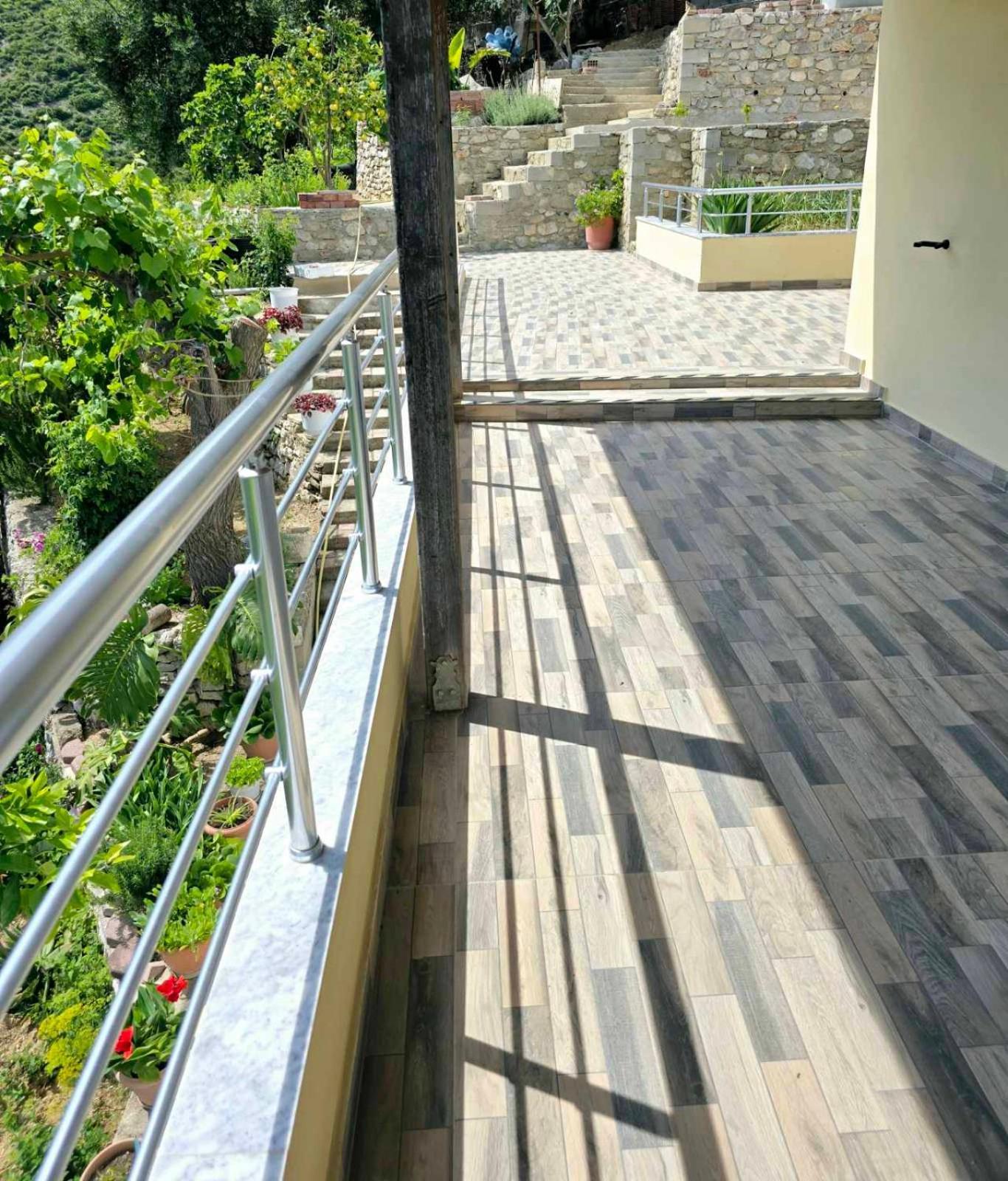 Philoxenia Guest House Himare Buitenkant foto