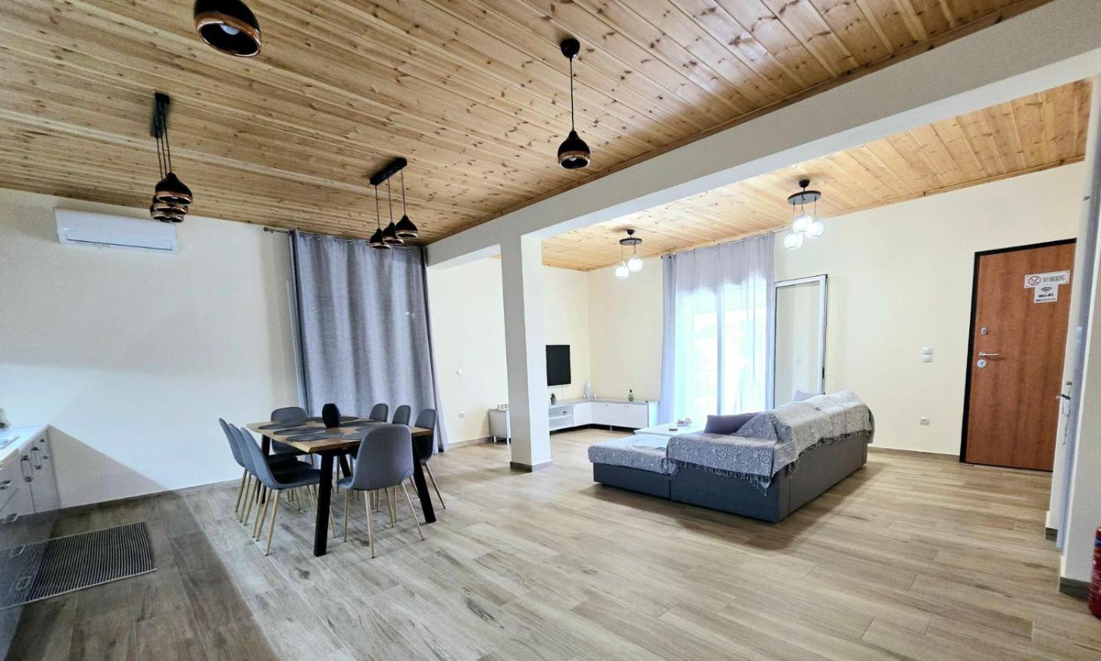 Philoxenia Guest House Himare Buitenkant foto